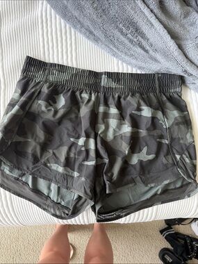 Athleta Athletic Shorts Camo Medium
